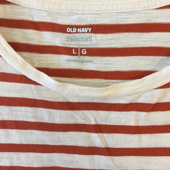 Old Navy tee - Picture 3 of 6